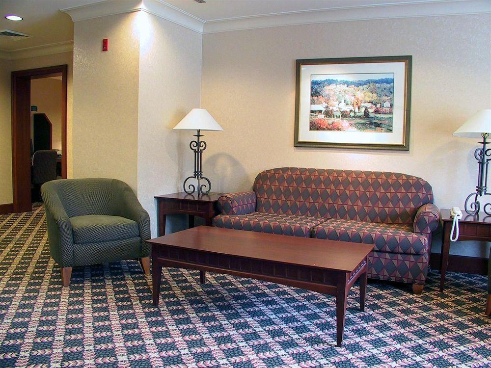Staybridge Suites Corning By Ihg Екстериор снимка