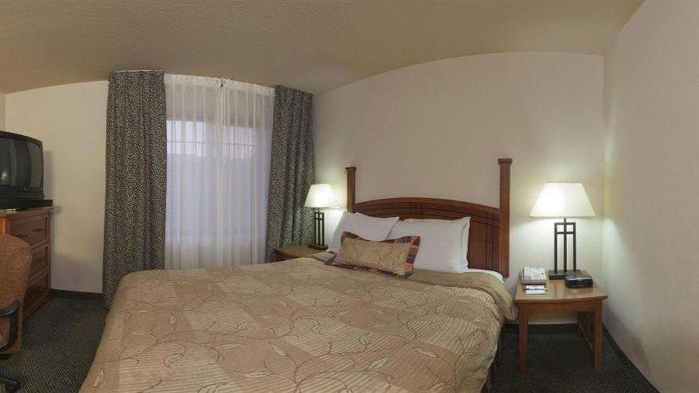 Staybridge Suites Corning By Ihg Екстериор снимка