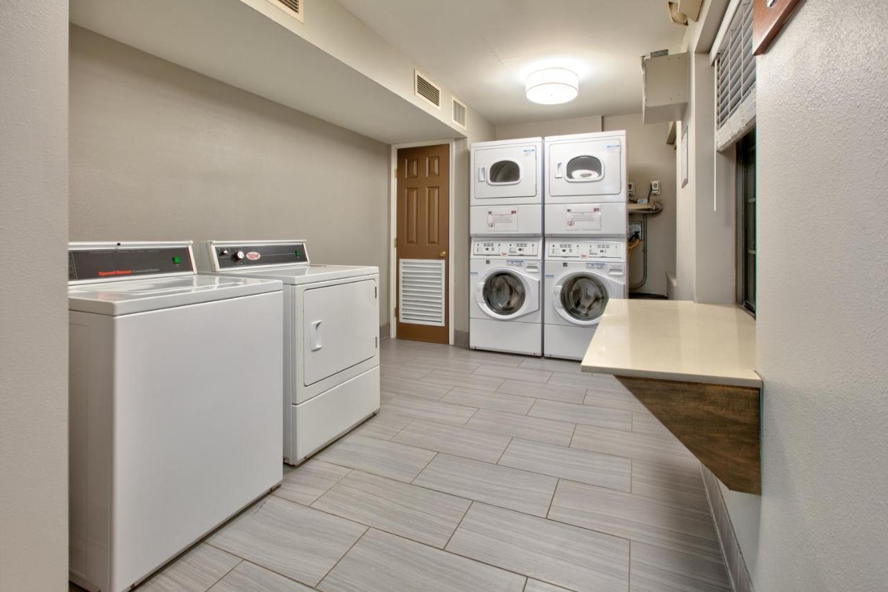 Staybridge Suites Corning By Ihg Екстериор снимка