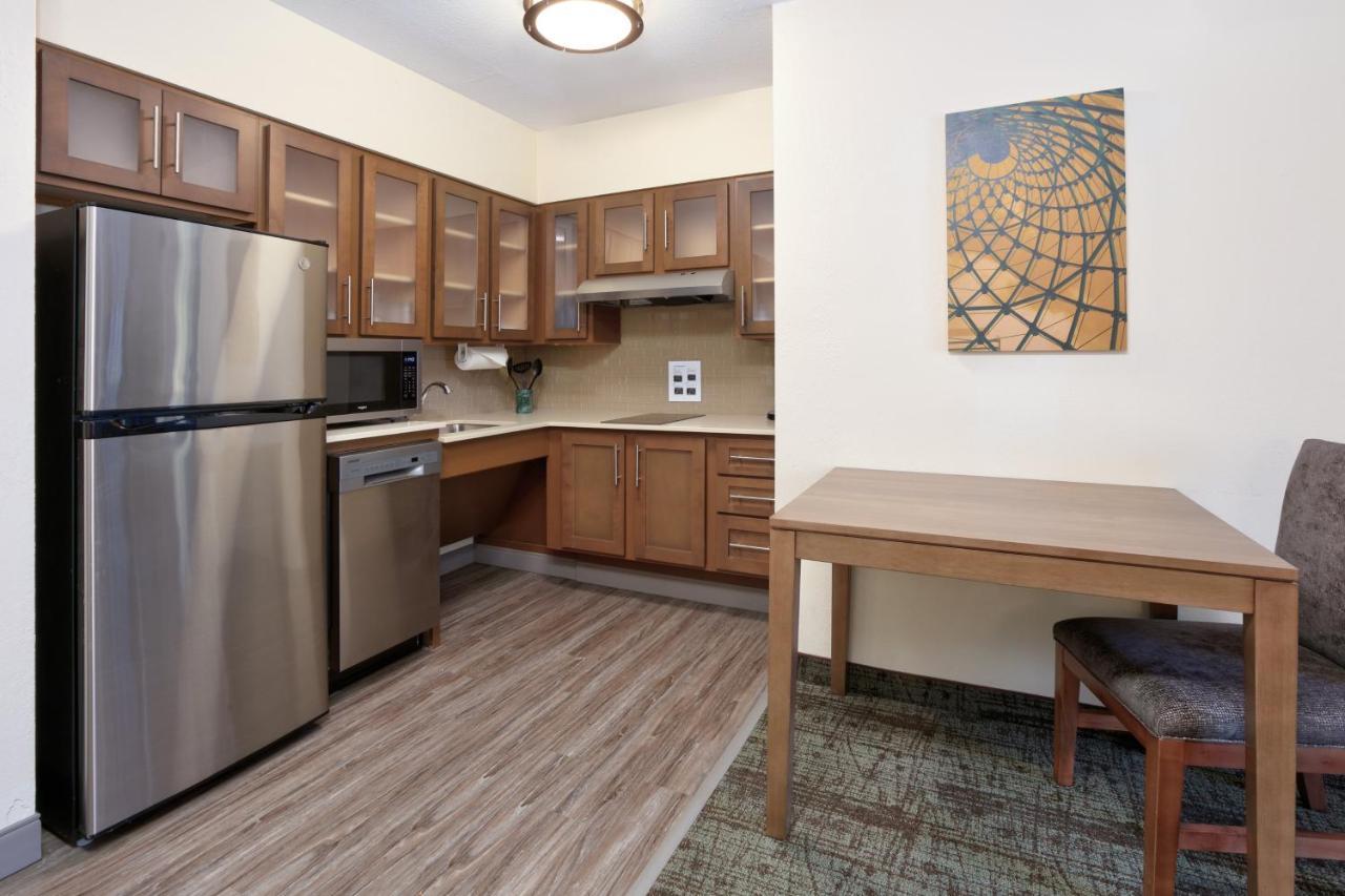 Staybridge Suites Corning By Ihg Екстериор снимка