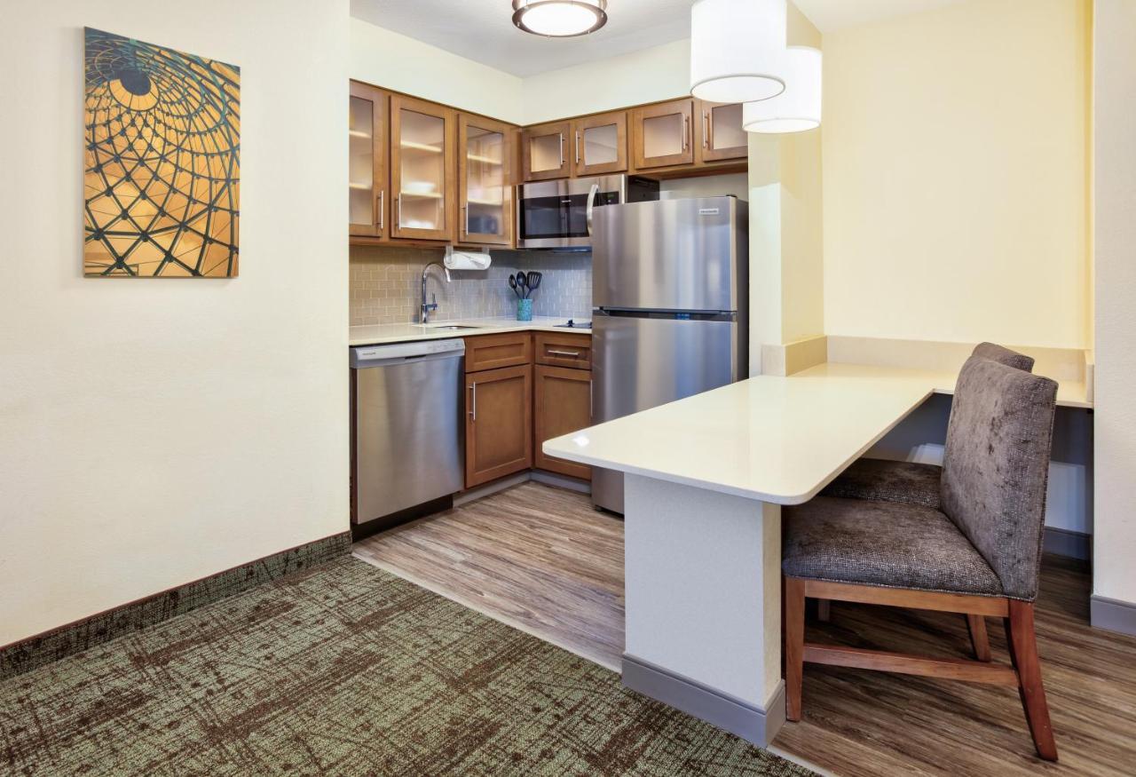 Staybridge Suites Corning By Ihg Екстериор снимка